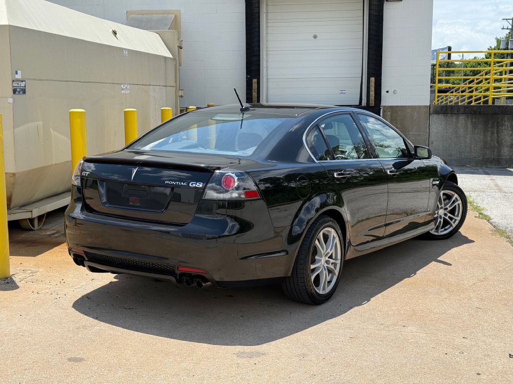 2009 Pontiac G8 Image 3