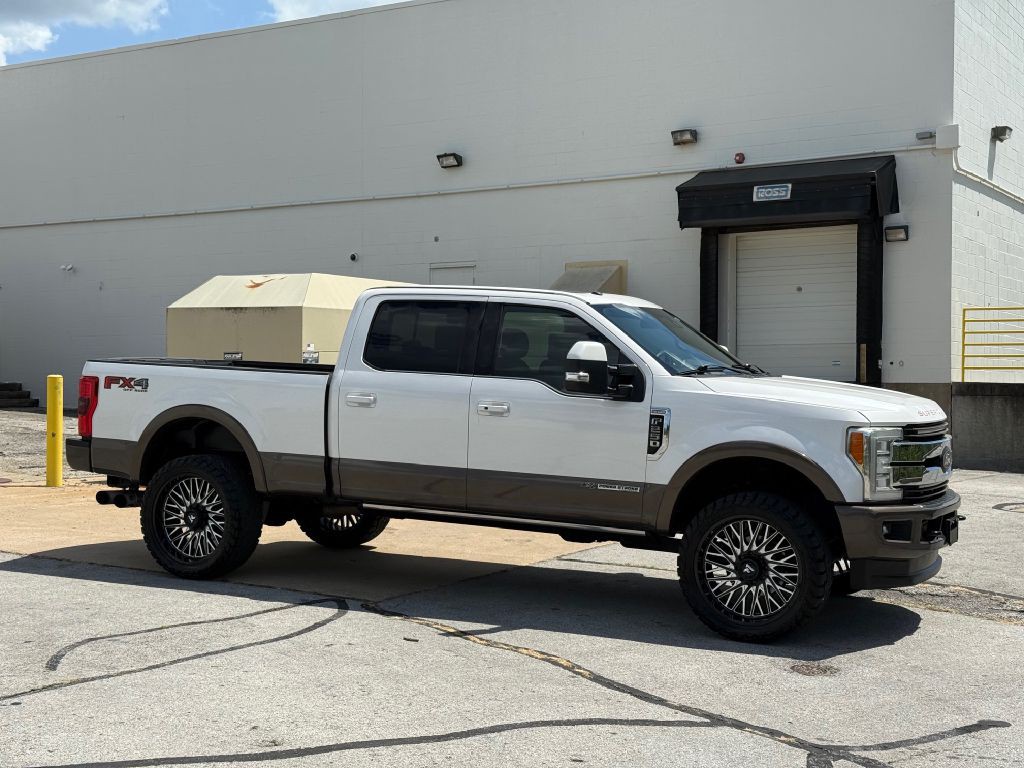 2017 Ford F-250 Image 2