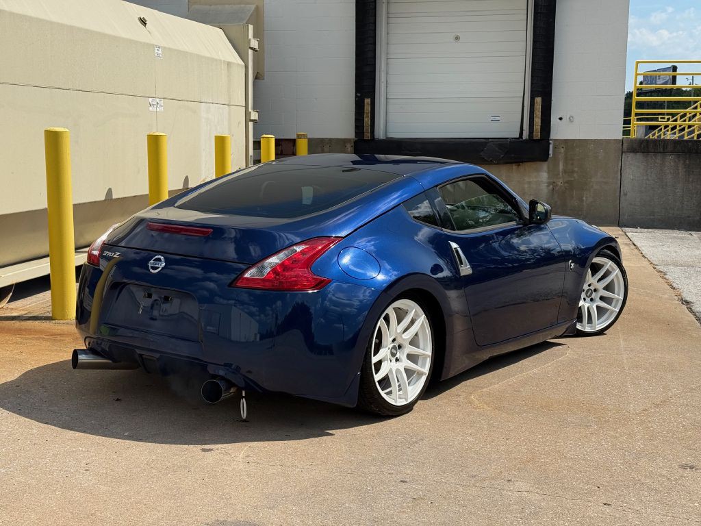 2016 Nissan 370Z Image 3