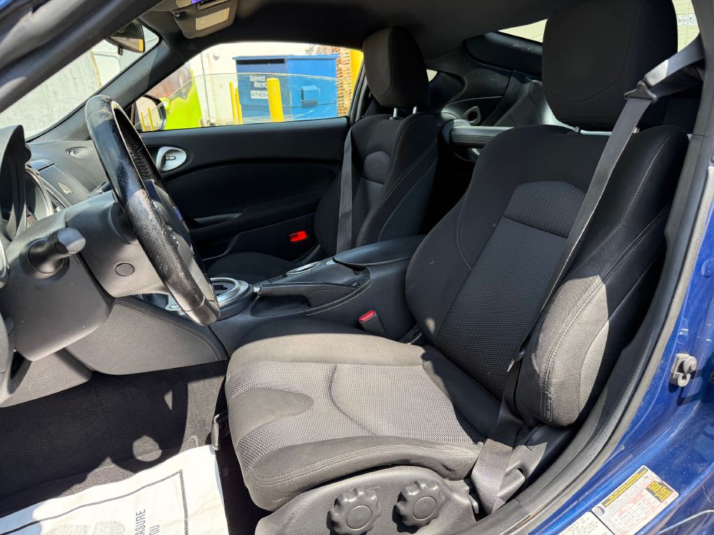 2016 Nissan 370Z Image 4