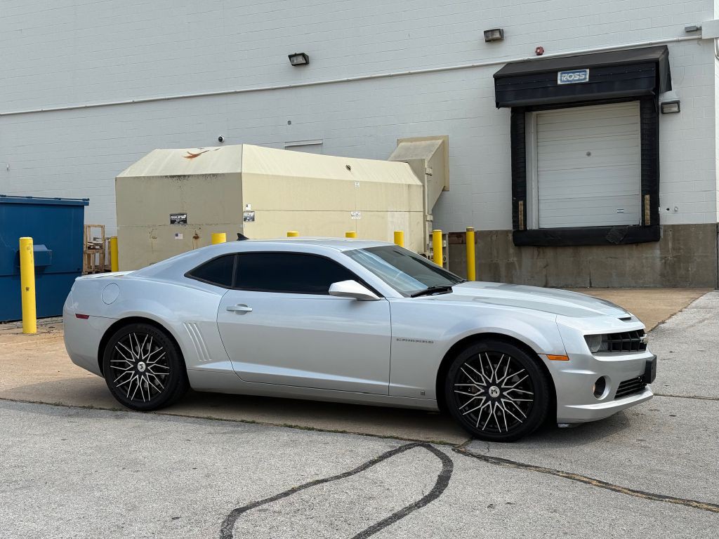 2010 Chevrolet Camaro Image 2