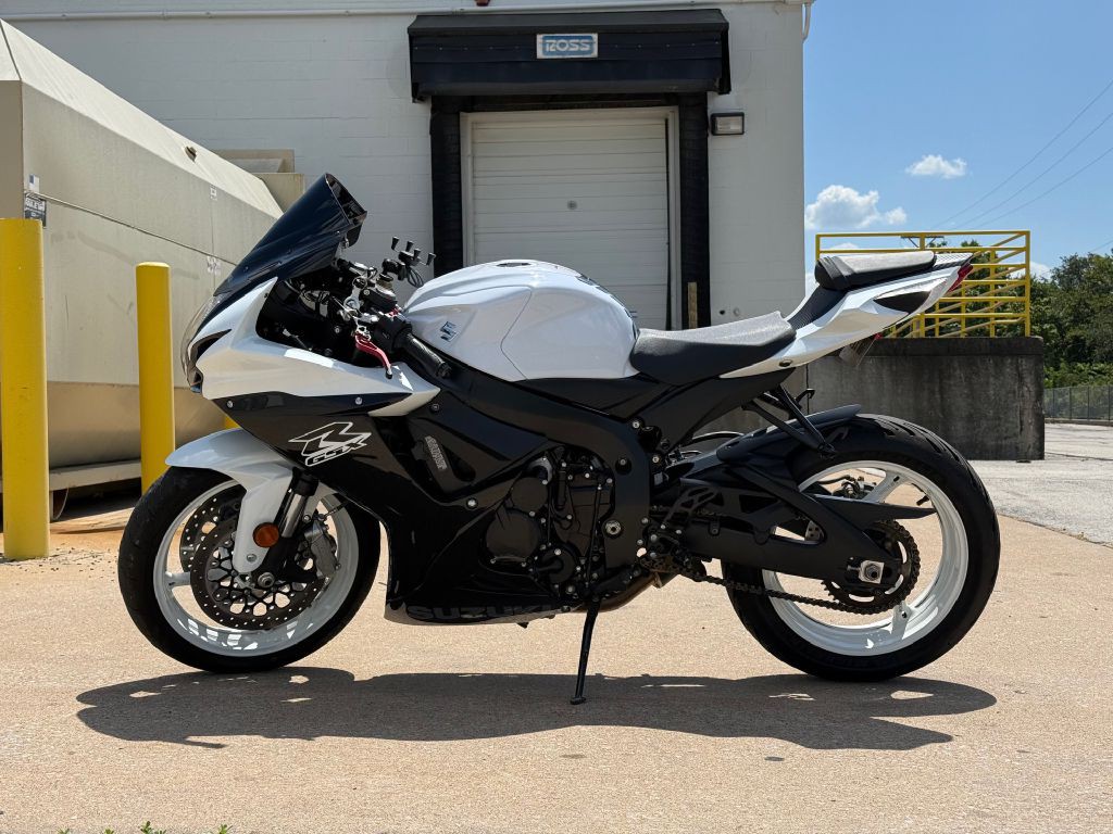 2020 Suzuki Gsx-r600 Image 2