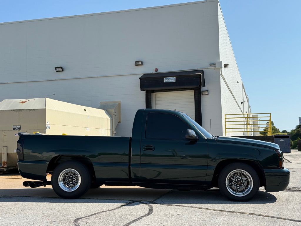 2003 Chevrolet Silverado 1500 Image 2