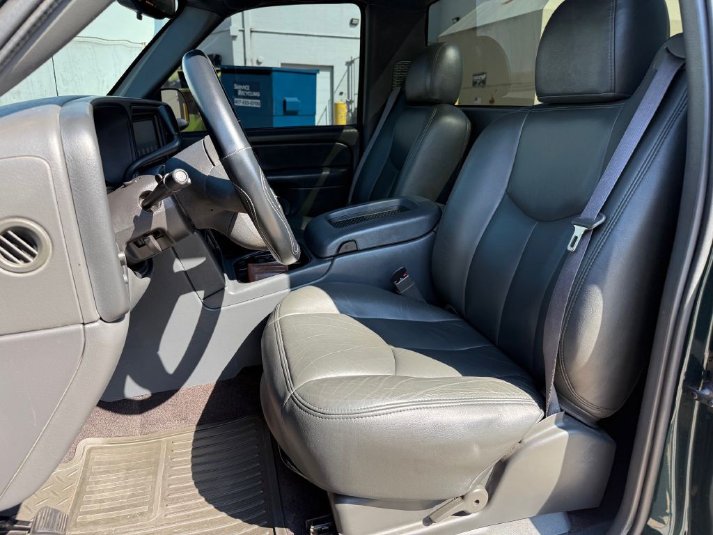 2003 Chevrolet Silverado 1500 Image 4