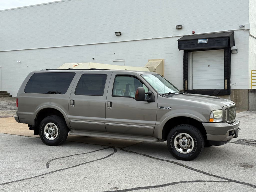 2004 Ford Excursion Image 2