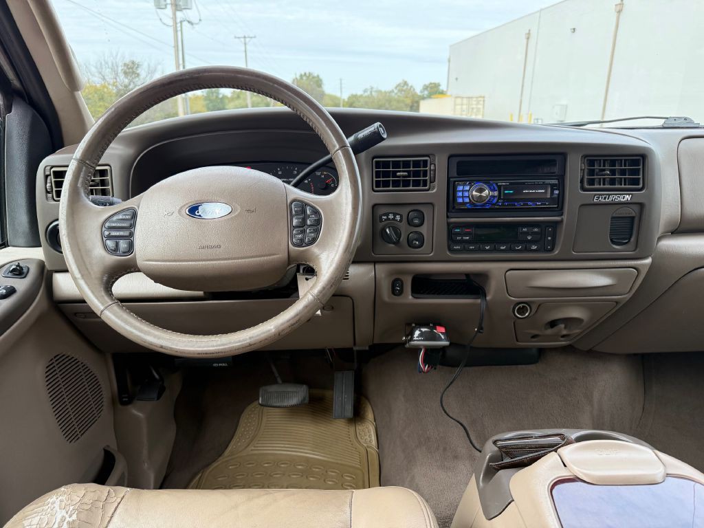 2004 Ford Excursion Image 5
