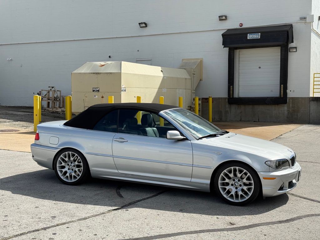 2004 BMW 3 Series Image 2