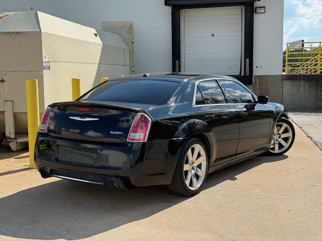 2012 Chrysler 300 Image 3