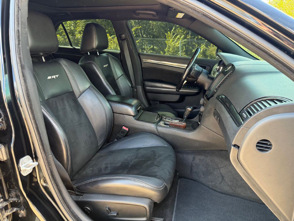 2012 Chrysler 300 Image 6