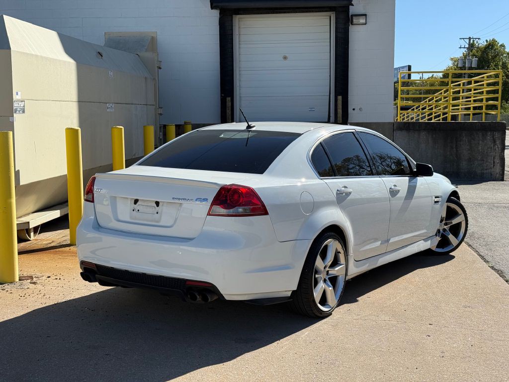 2009 Pontiac G8 Image 3