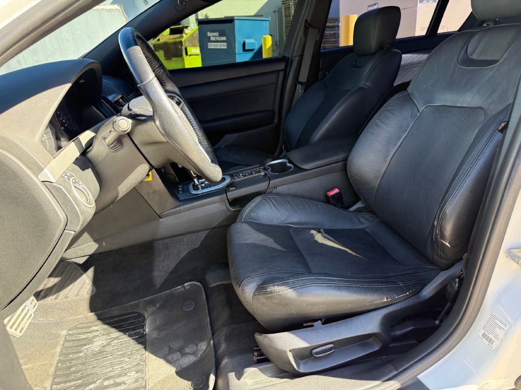 2009 Pontiac G8 Image 4