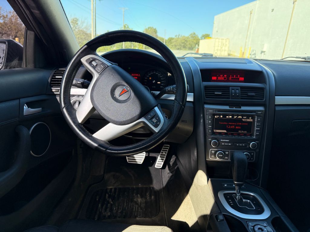 2009 Pontiac G8 Image 5