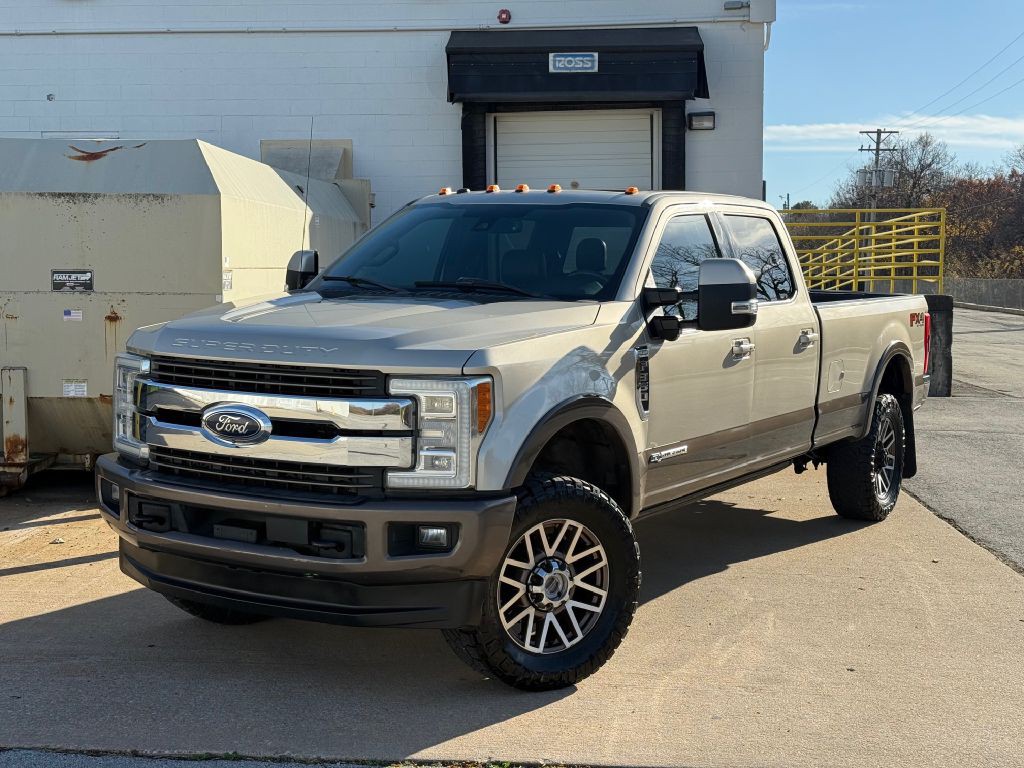 2017 Ford F-350 Image 1