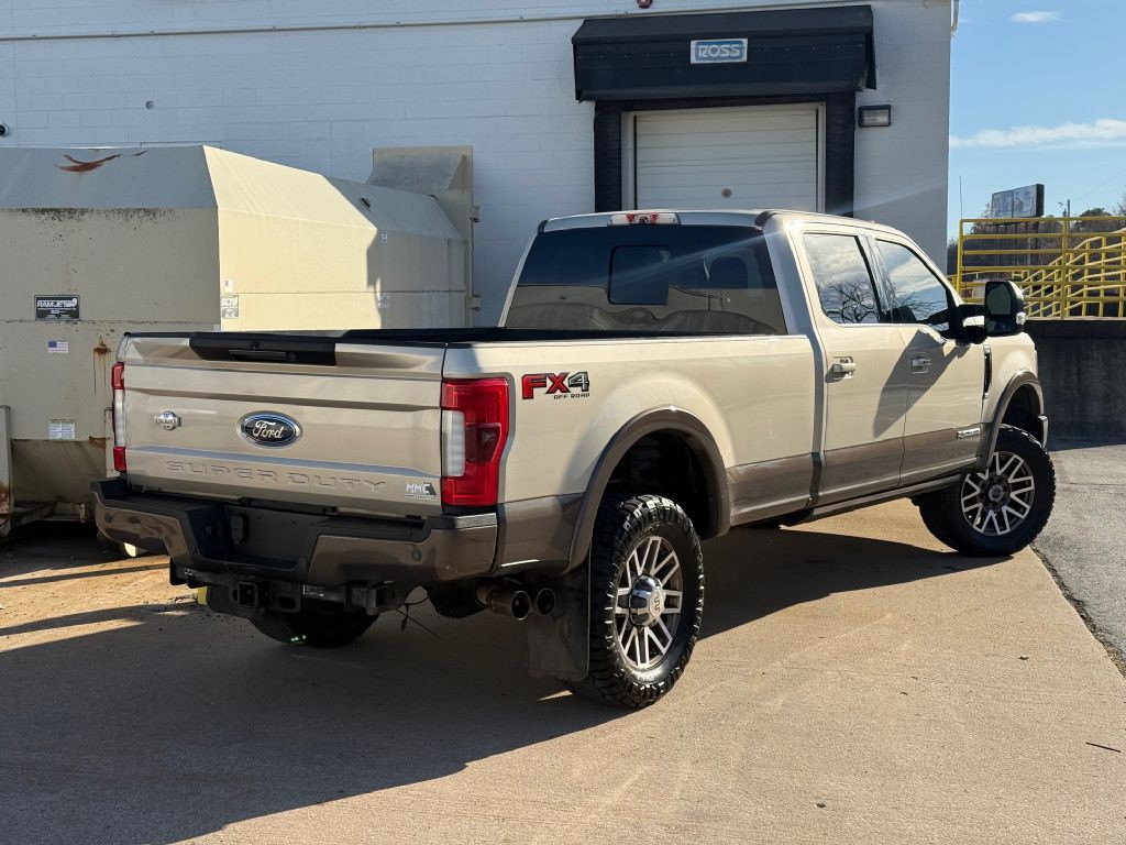 2017 Ford F-350 Image 3