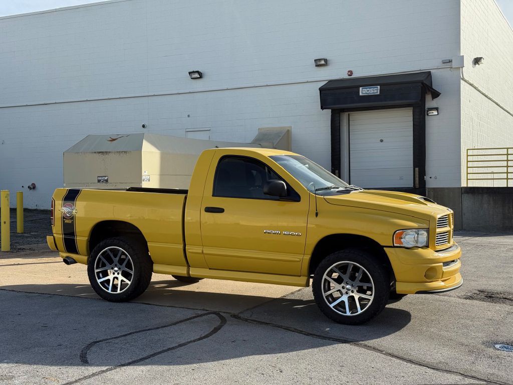 2004 Dodge Ram 1500 Image 2