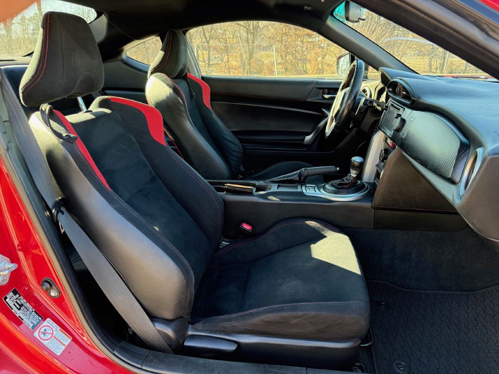 2014 Scion FR-S Image 6