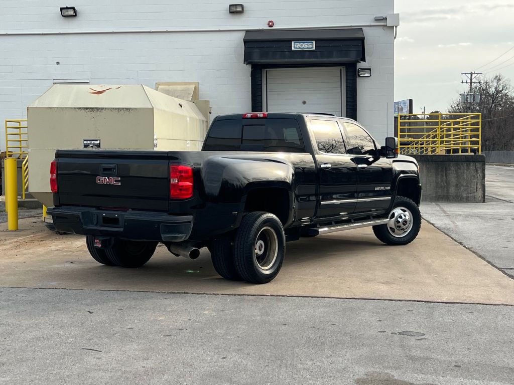 2015 GMC Sierra Image 3