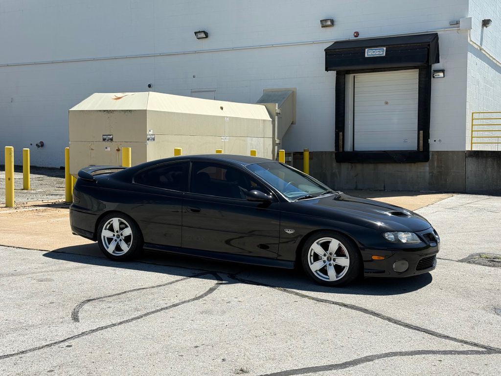 2006 Pontiac GTO Image 2