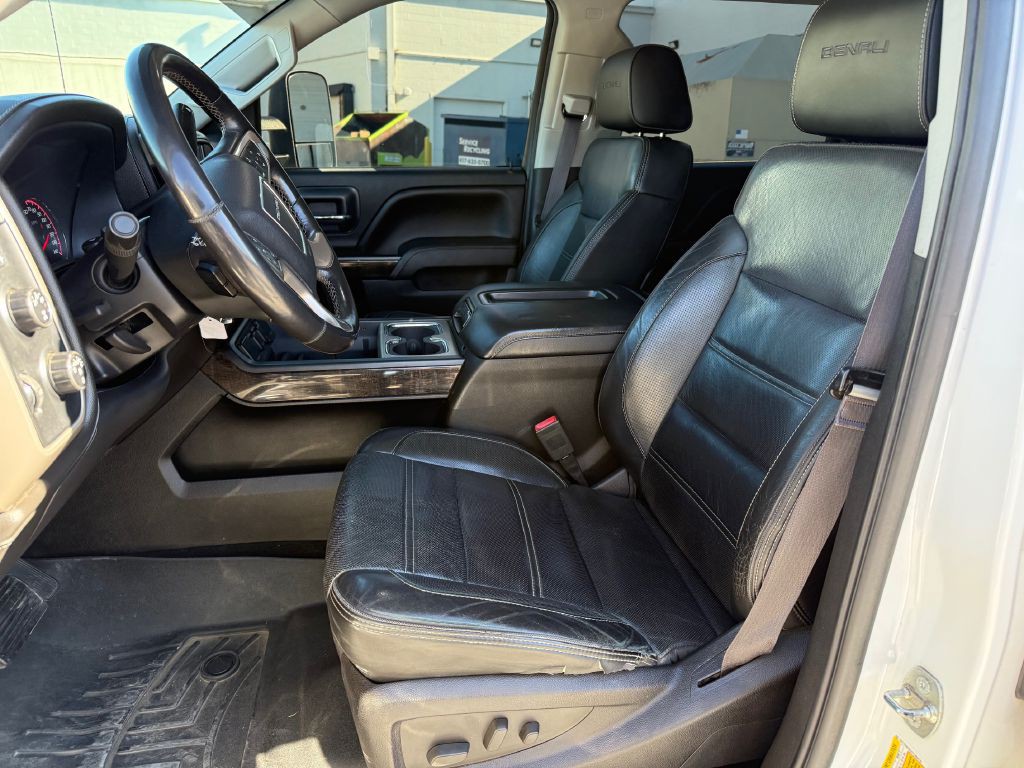 2015 GMC Sierra Image 4