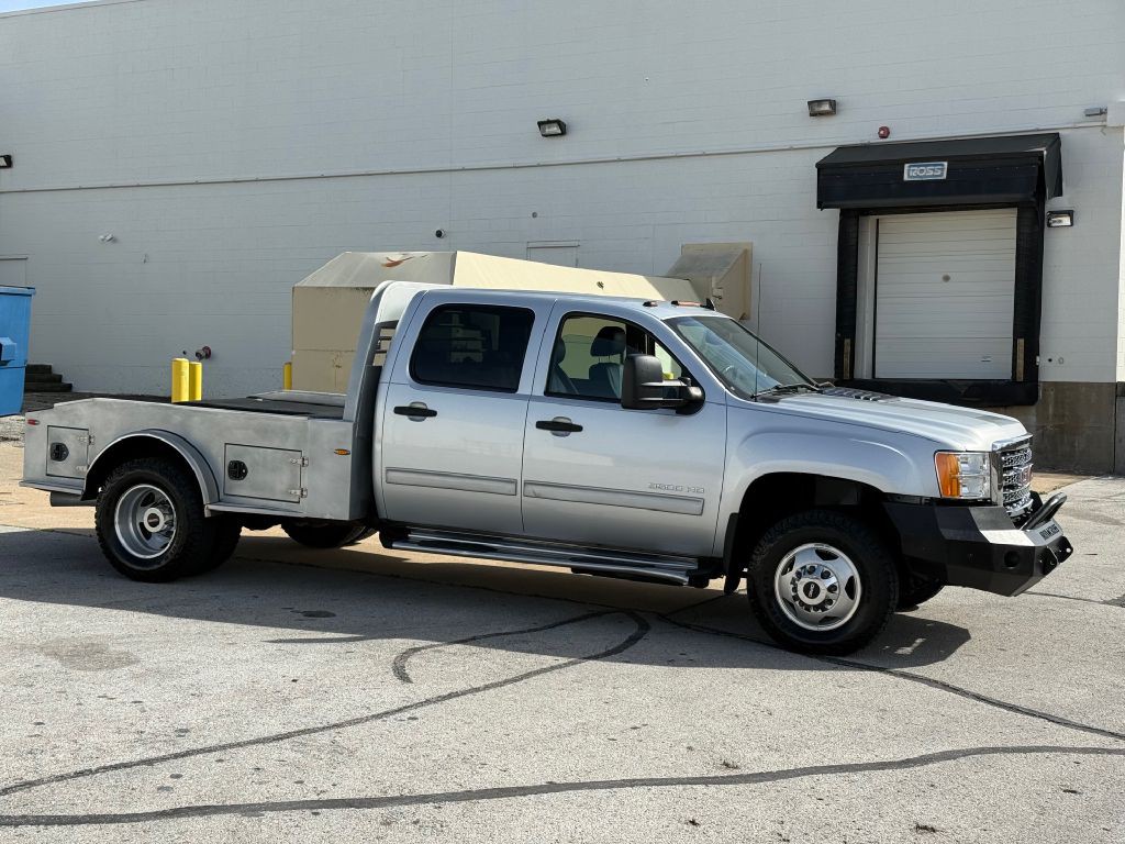 2014 GMC Sierra Image 2