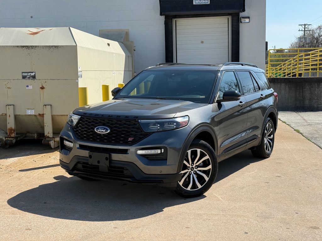 2020 Ford Explorer Image 1