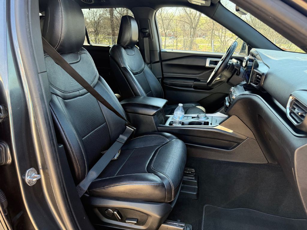2020 Ford Explorer Image 6