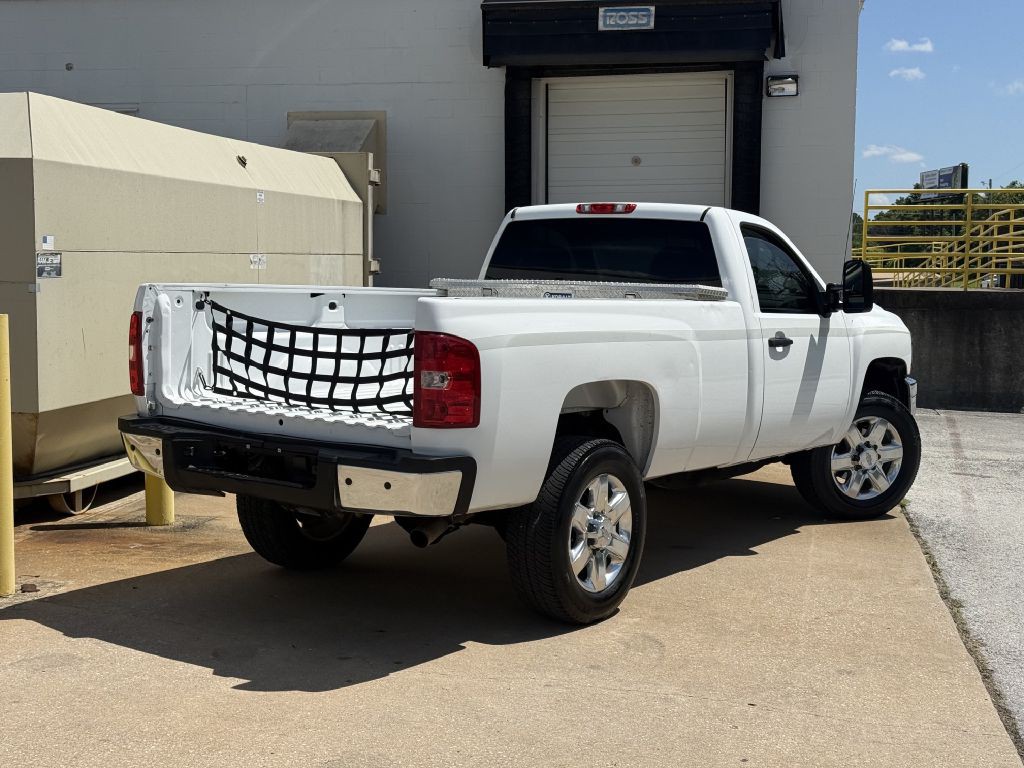 2011 Chevrolet Silverado 1500 Image 3