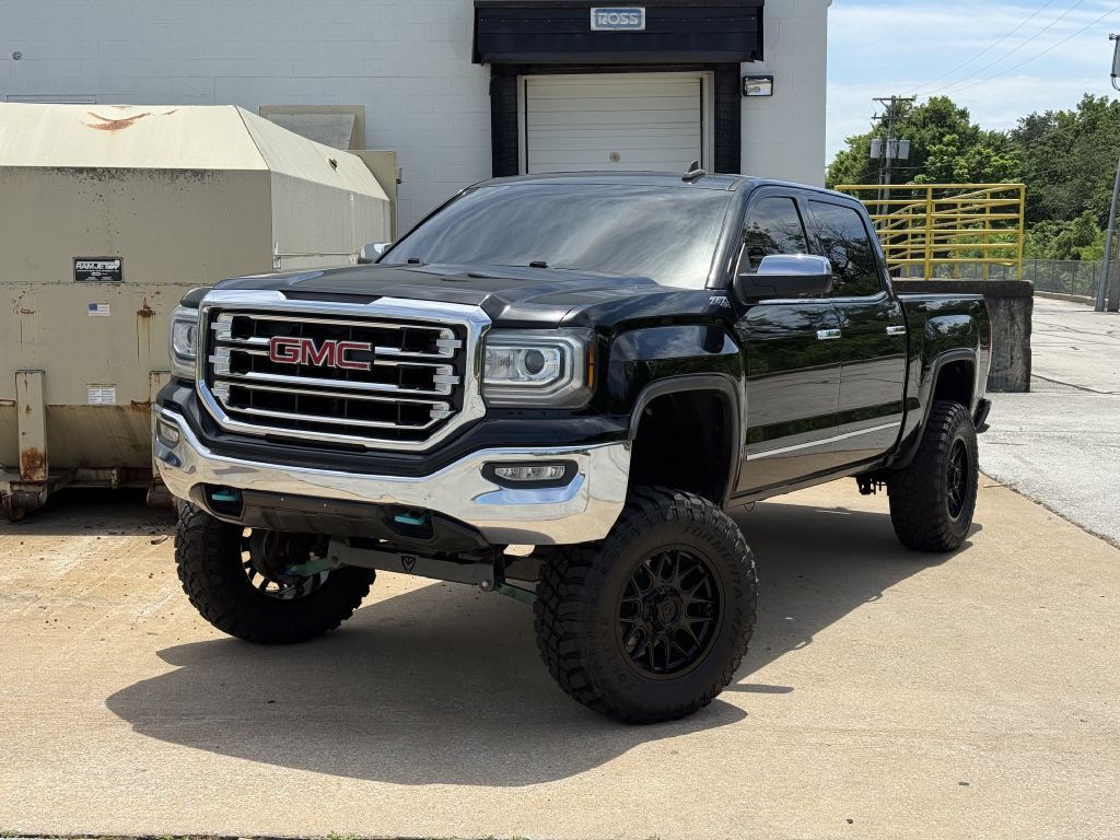 2018 GMC Sierra Image 1