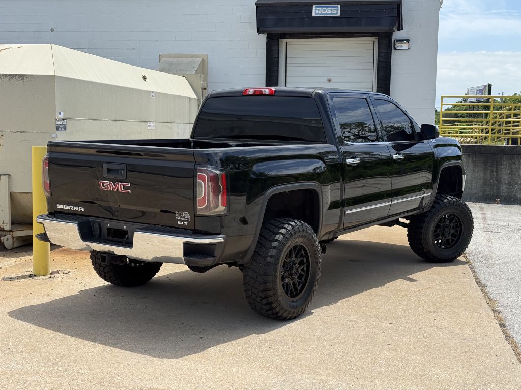 2018 GMC Sierra Image 3