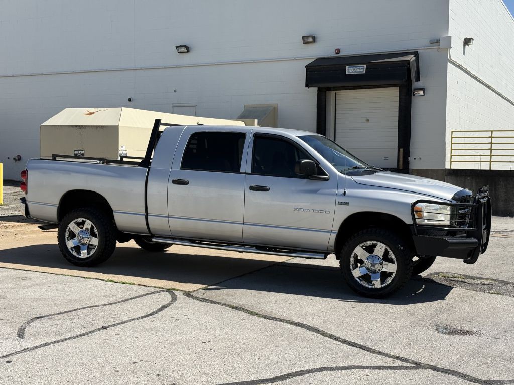 2007 Dodge Ram 1500 Image 2