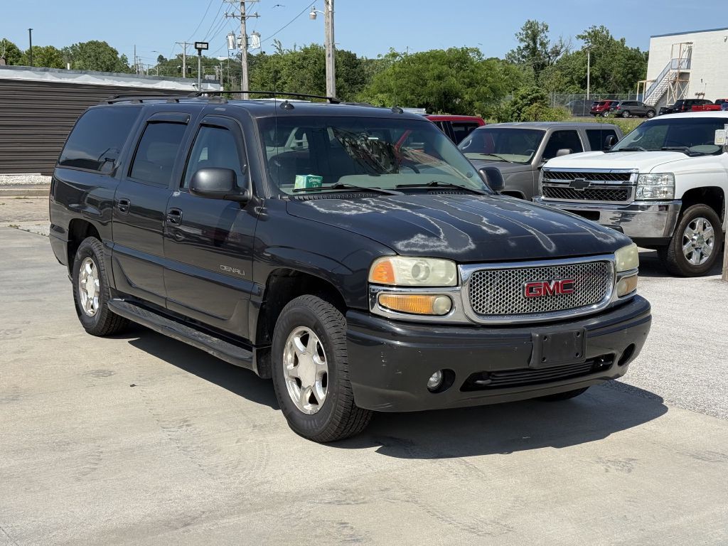 2003 GMC Yukon Image 3