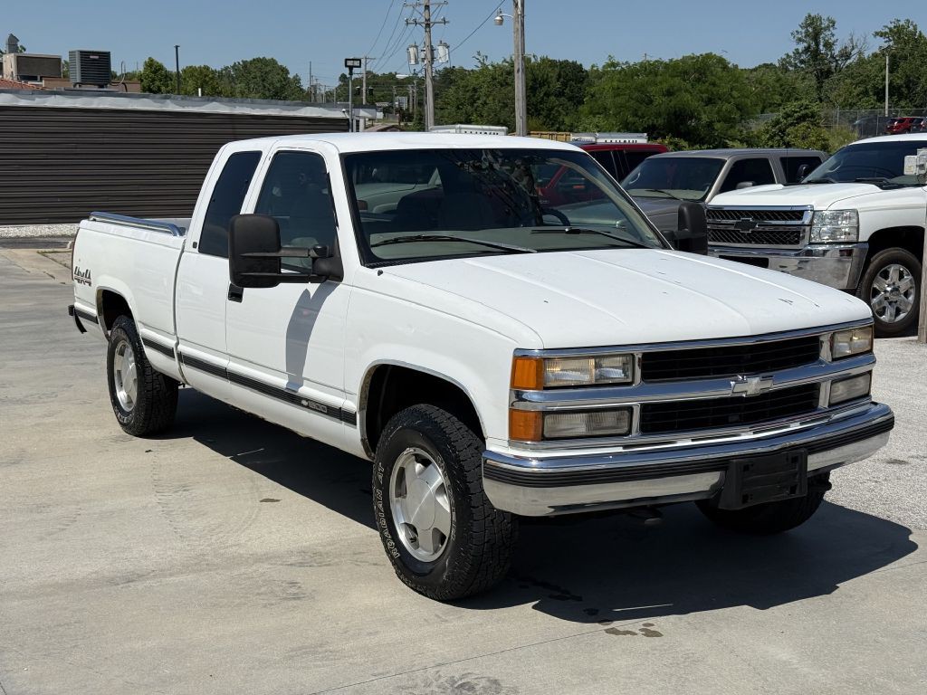 1998 Chevrolet C/K Image 3