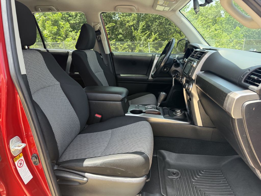 2016 Toyota 4Runner Image 6