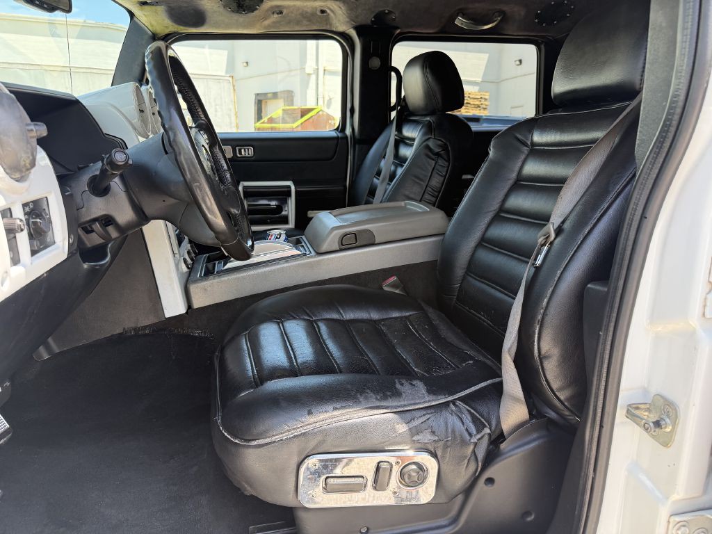 2004 HUMMER H2 Image 4