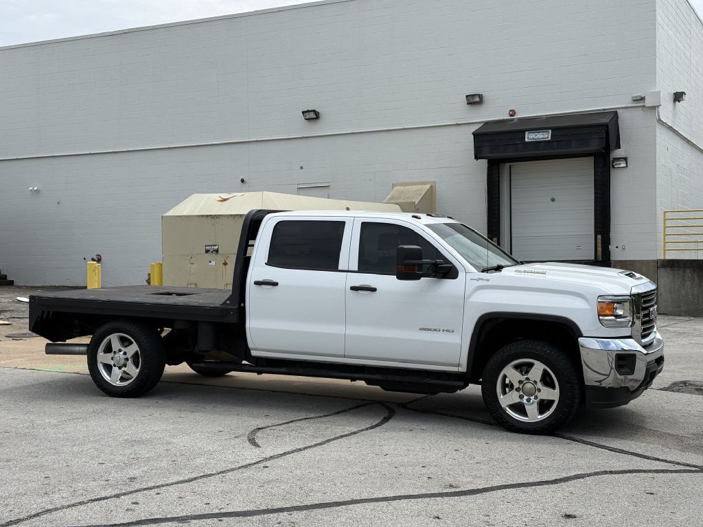 2019 GMC Sierra Image 2
