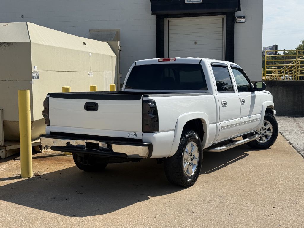 2006 Chevrolet Silverado 1500 Image 3