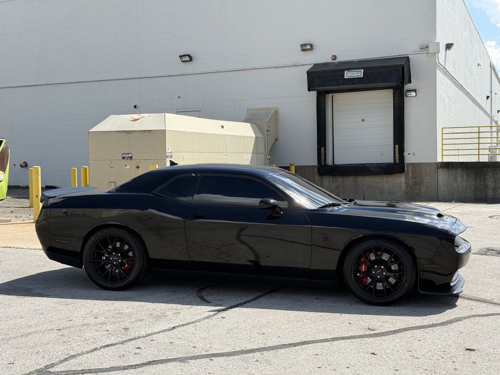 2016 Dodge Challenger Image 2