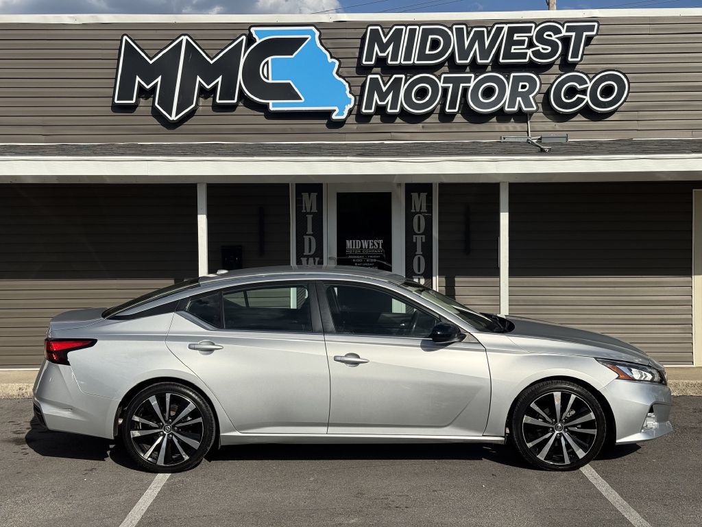 2022 Nissan Altima SR