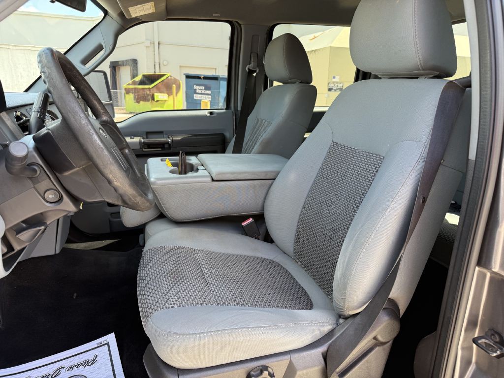 2011 Ford F-250 Image 4