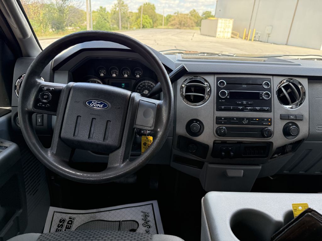 2011 Ford F-250 Image 5