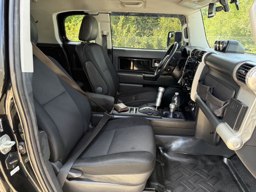 2012 Toyota FJ Cruiser Image 6