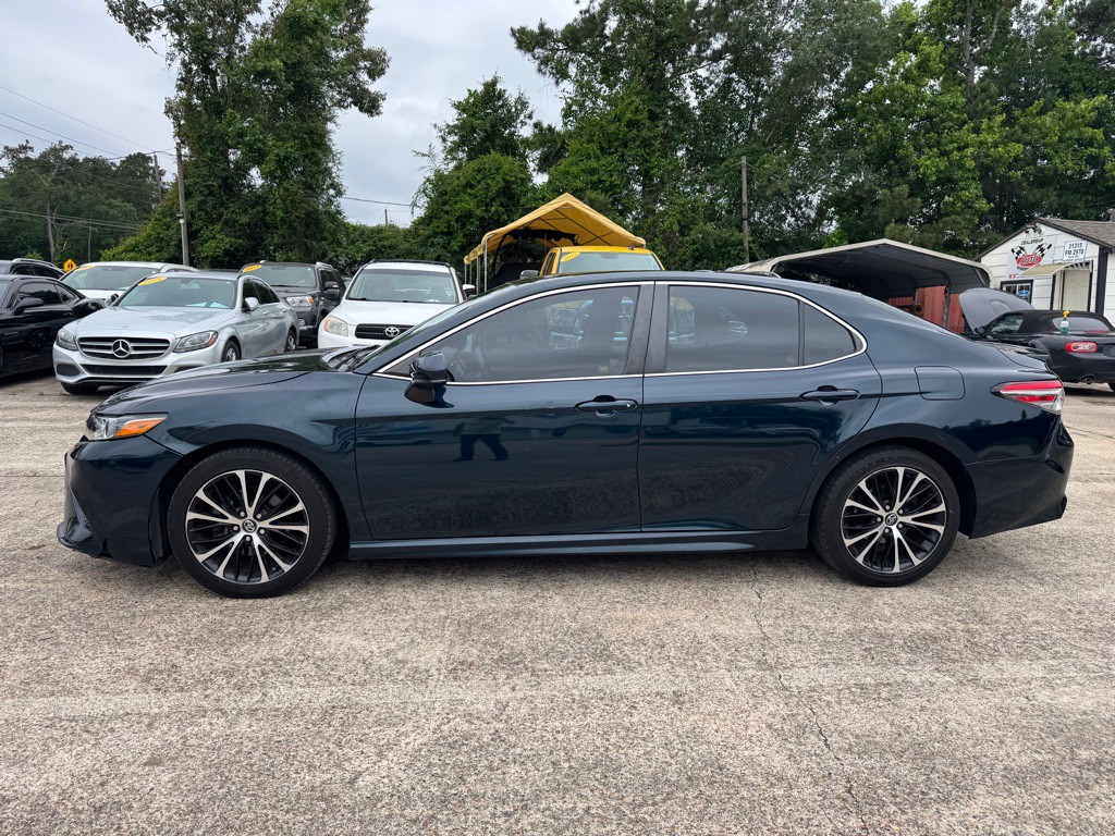 2018 Toyota Camry Image 6