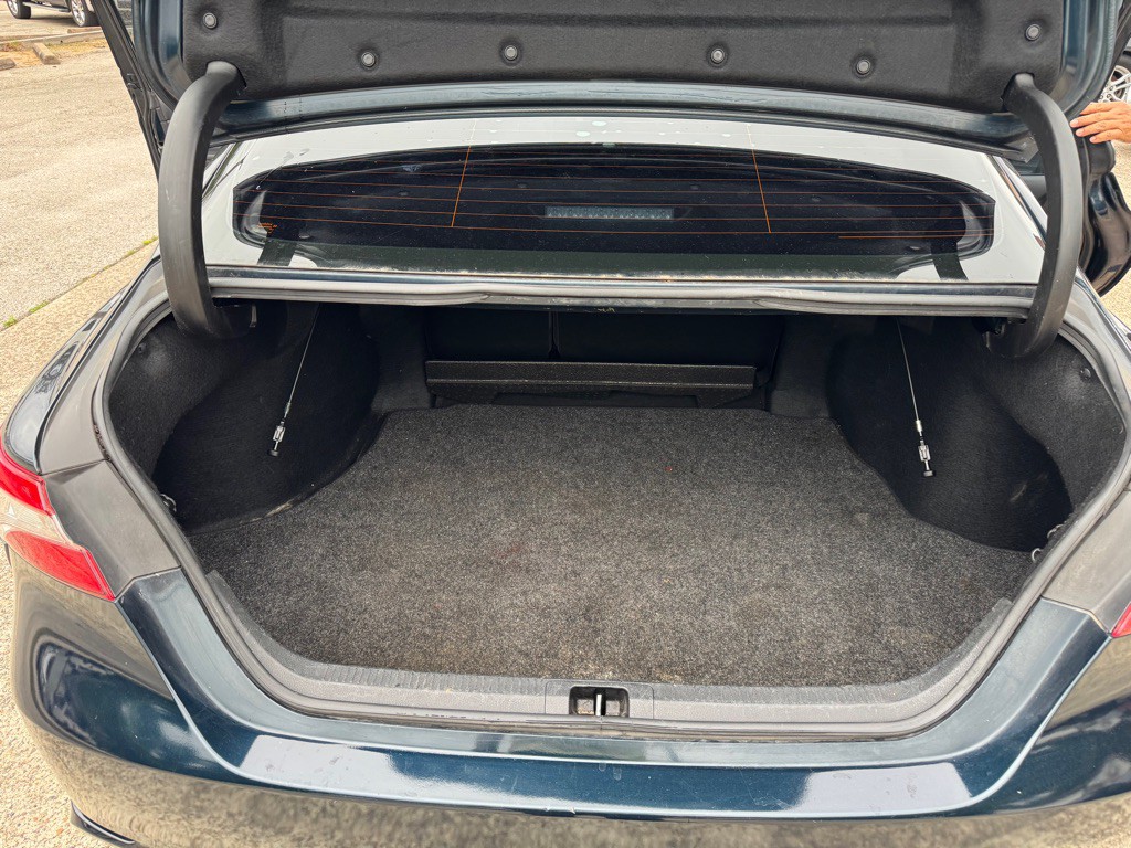 2018 Toyota Camry Image 11