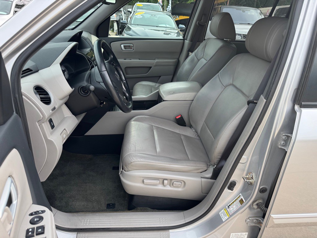 2015 Honda Pilot Image 9