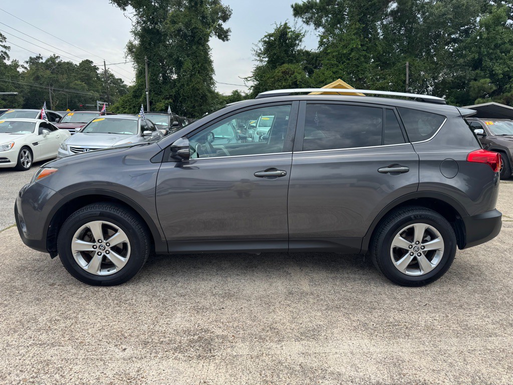 2015 Toyota Rav4 Image 4