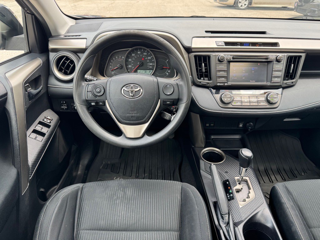 2015 Toyota Rav4 Image 10