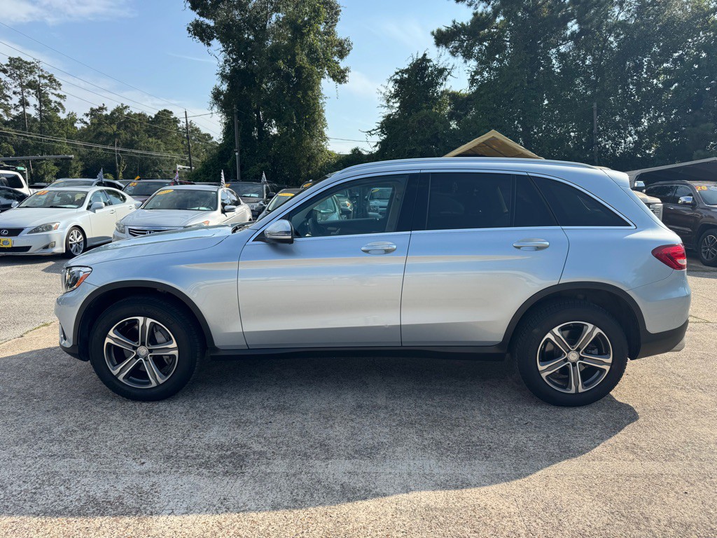2016 Mercedes-Benz GLC-Class Image 4