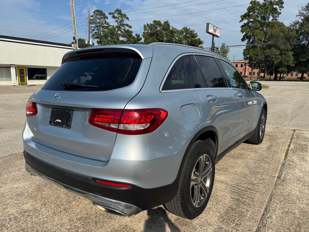 2016 Mercedes-Benz GLC-Class Image 7