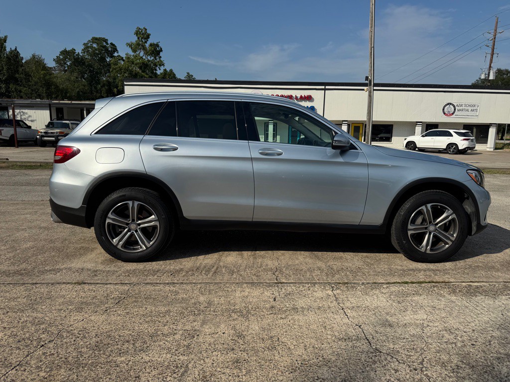 2016 Mercedes-Benz GLC-Class Image 8