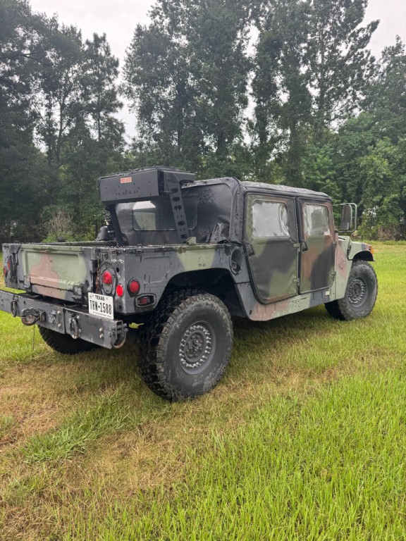 1987 AM General Hummwv Image 4
